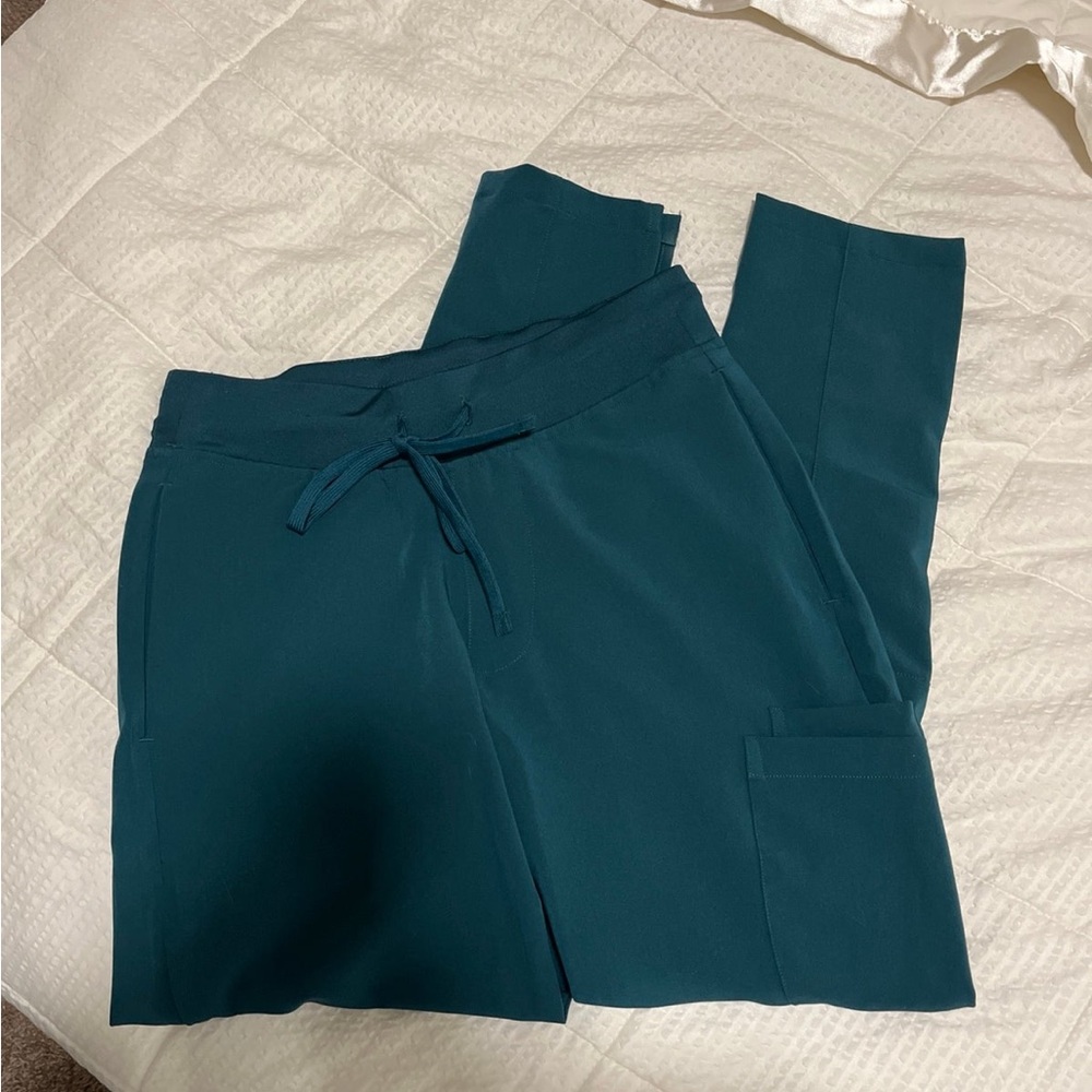 Scrub pants